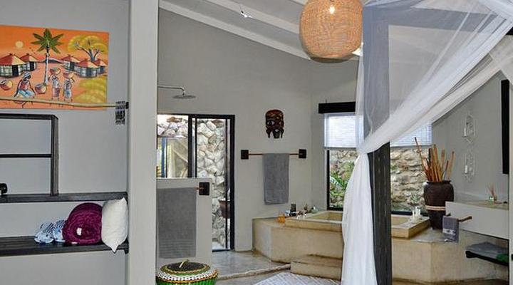 Foxy Crocodile Bush Lodge & Kruger Safaris