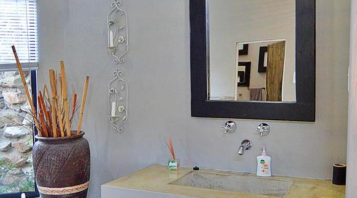 Foxy Crocodile Bush Lodge & Kruger Safaris