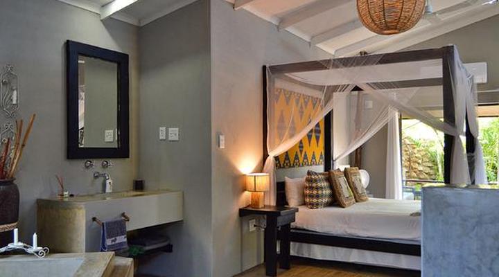 Foxy Crocodile Bush Lodge & Kruger Safaris