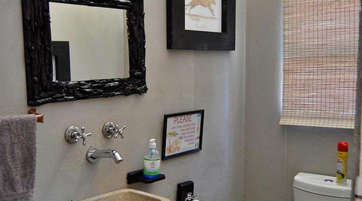 Foxy Crocodile Bush Lodge & Kruger Safaris