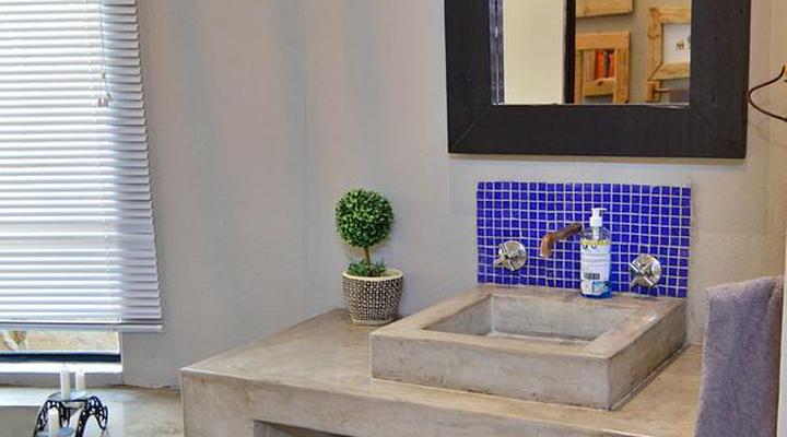 Foxy Crocodile Bush Lodge & Kruger Safaris