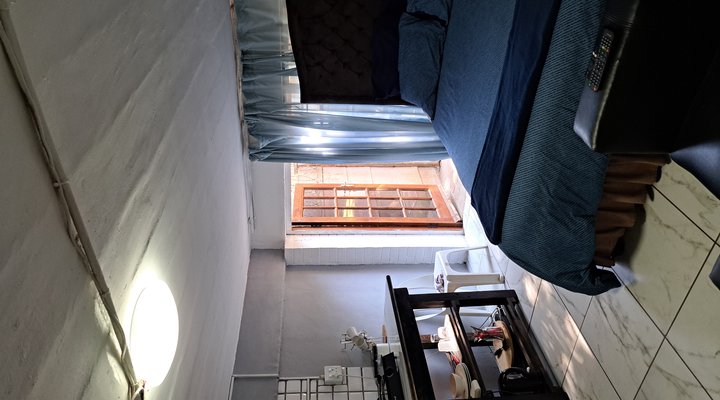 PMB Backpackers