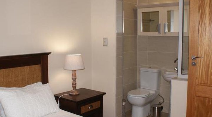 No 6 The Bridge Self Catering Apartment