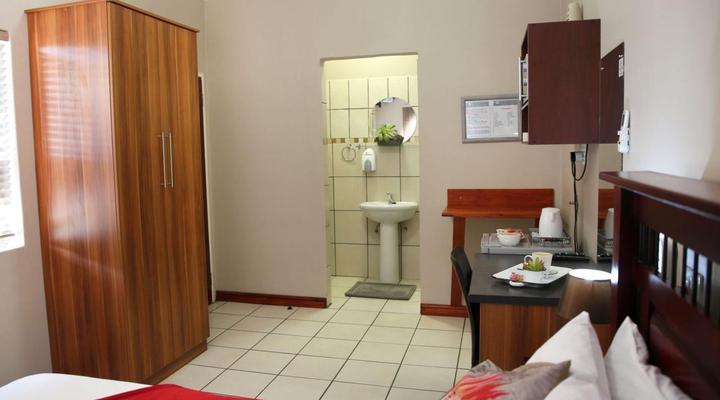 Alucarni Guest House