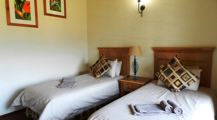 Drakensberg Gardens Fairways - Heartwood Mountain Cottage