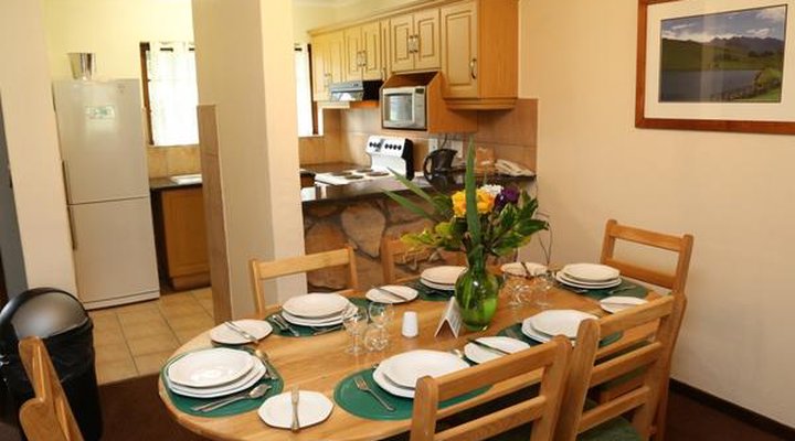 Drakensberg Gardens Fairways - Heartwood Mountain Cottage