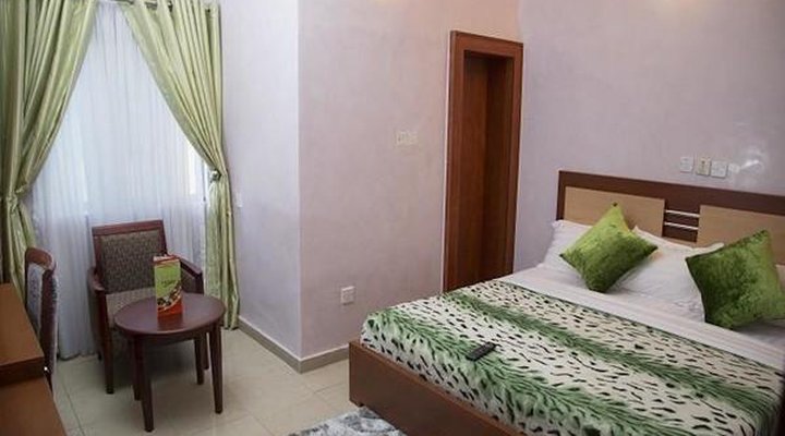 Petrus Hotels Royale