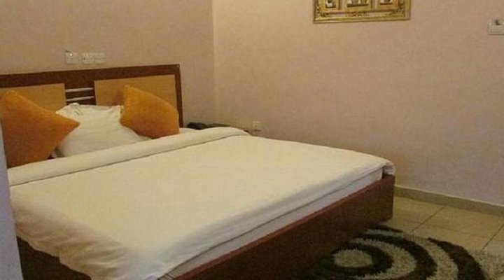 Petrus Hotels Royale