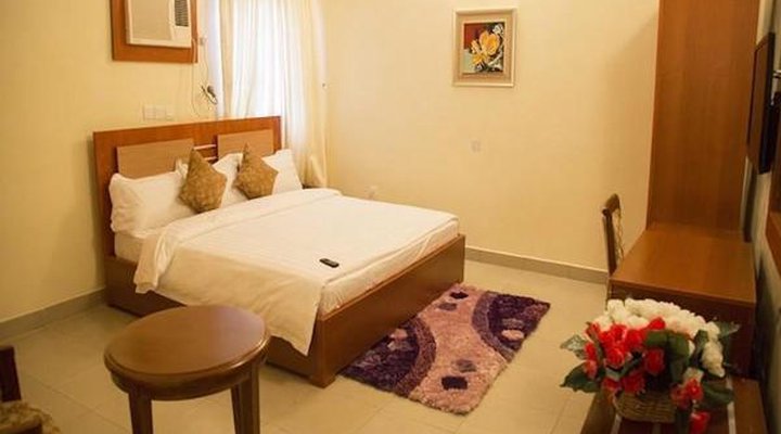 Petrus Hotels Royale