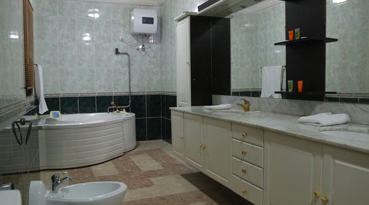 Casalinda Hotel & Gallery Resort