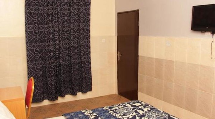 Pedallo Luxury Inn Ltd