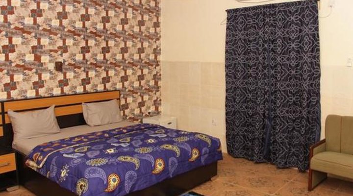 Pedallo Luxury Inn Ltd