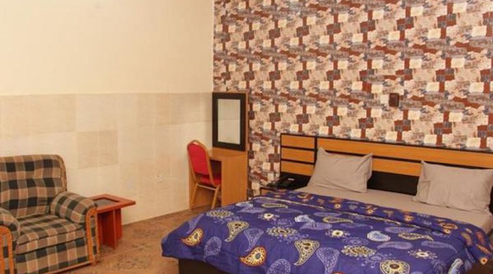 Pedallo Luxury Inn Ltd