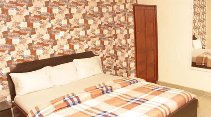 Pedallo Luxury Inn Ltd