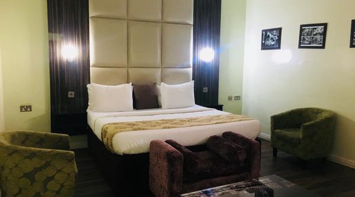 De Brit Hotel