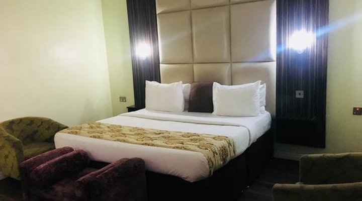De Brit Hotel