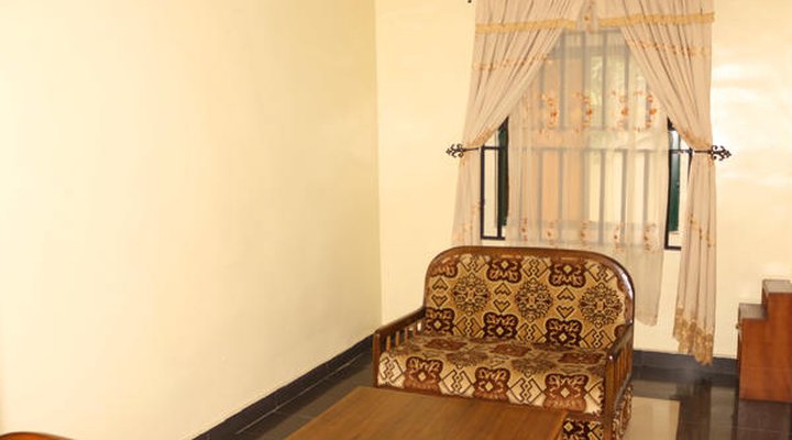 Green Park Hotel And Suites