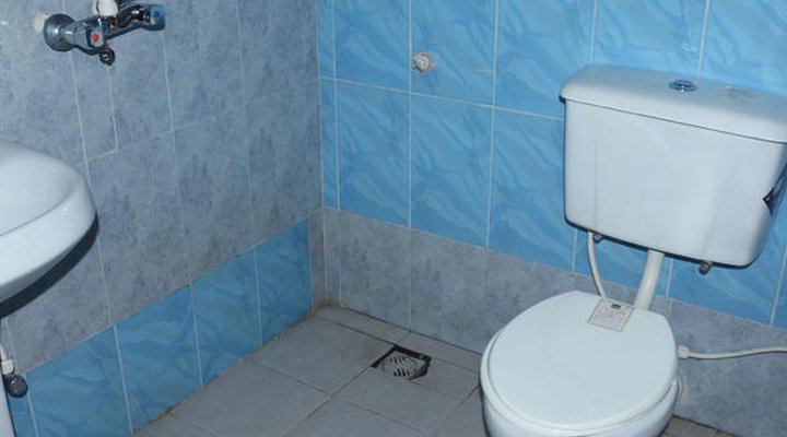 Grand Decent Hotel And Suites