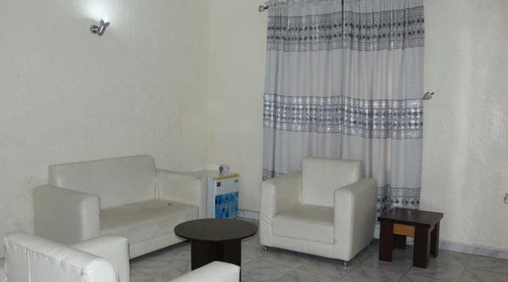 Grand Decent Hotel And Suites