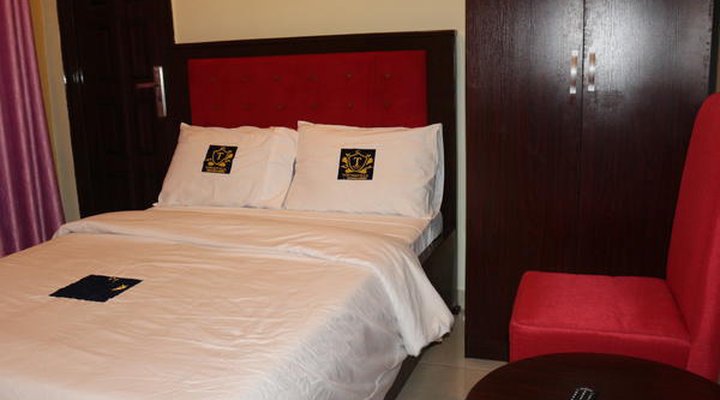 Tommsville Hotels