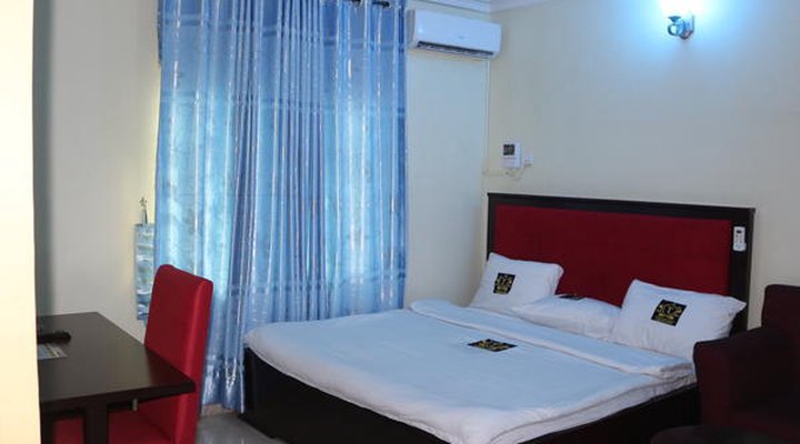 Tommsville Hotels