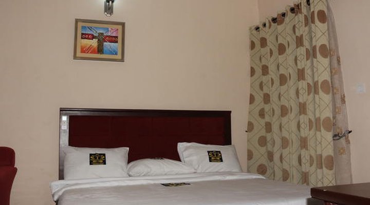 Tommsville Hotels