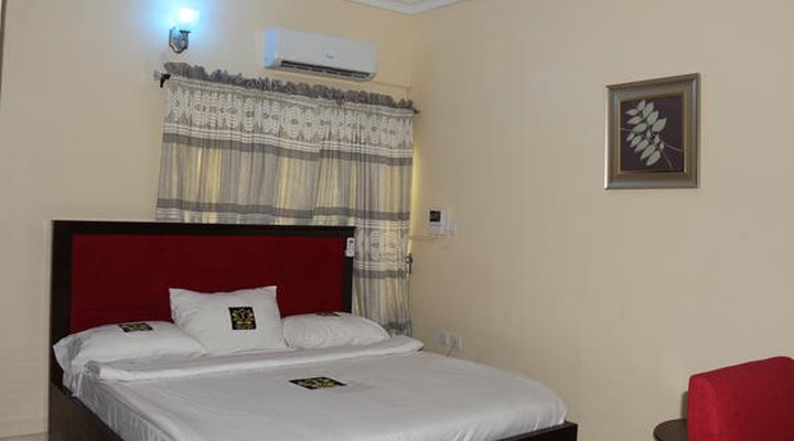 Tommsville Hotels