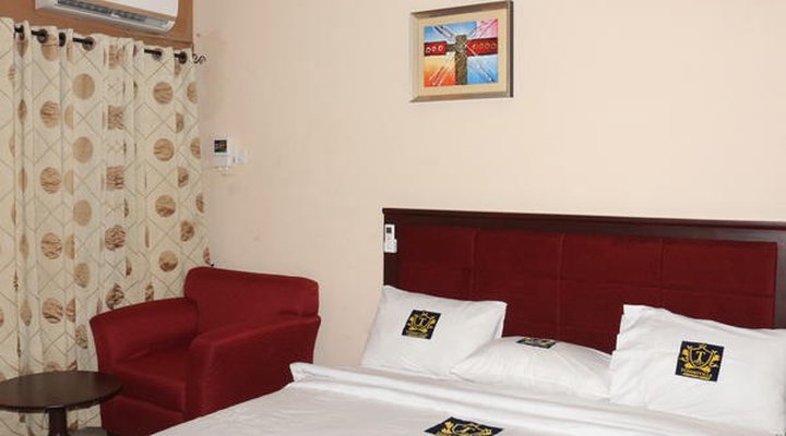 Tommsville Hotels