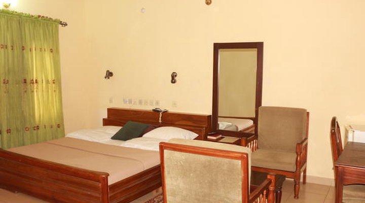Liz Ani Hotels