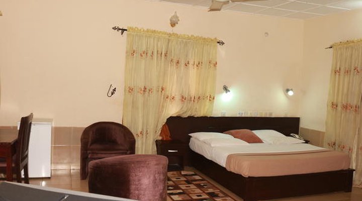 Liz Ani Hotels