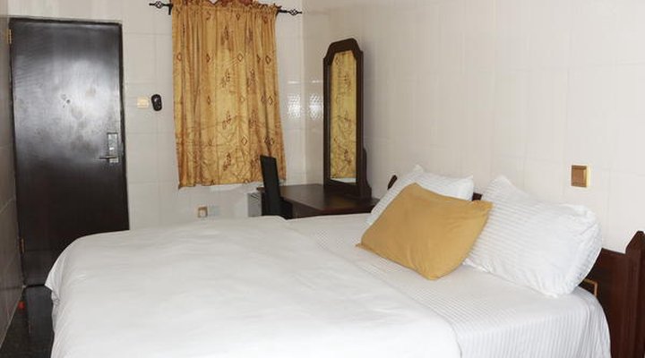 Cute Villa Hotel And Suites