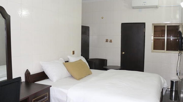 Cute Villa Hotel And Suites
