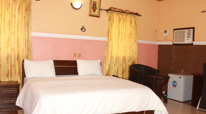 Cute Villa Hotel And Suites
