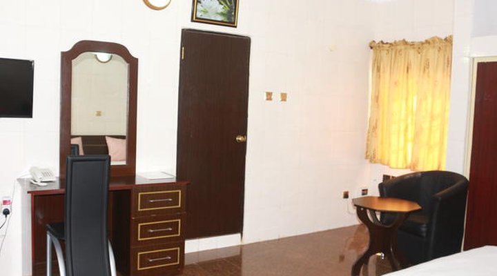 Cute Villa Hotel And Suites
