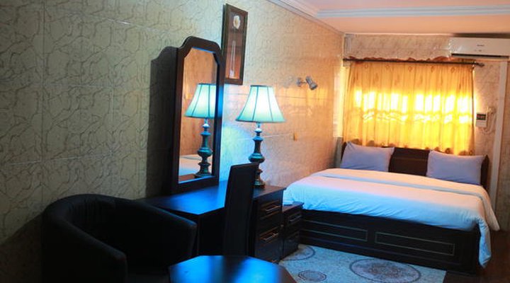 Cute Villa Hotel And Suites
