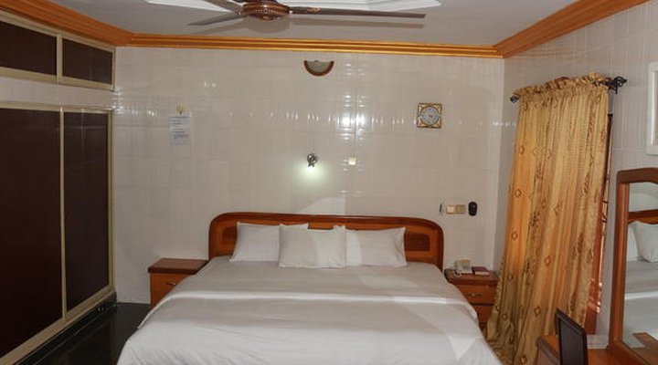 Cute Villa Hotel And Suites