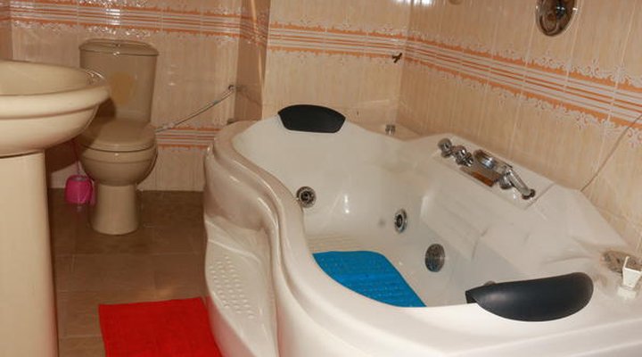 Cute Villa Hotel And Suites