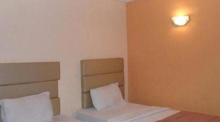 Sugarland Hotel & Suites