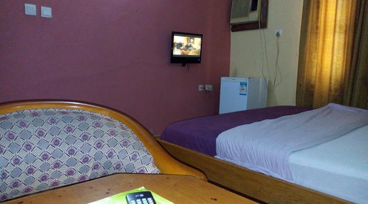 Richanthonio Suites