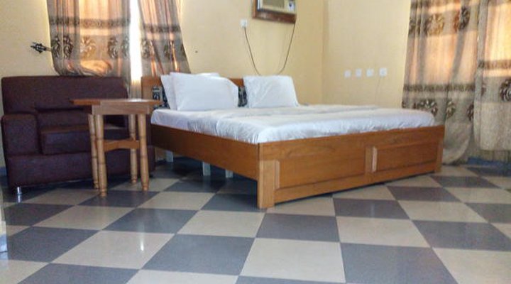 Richanthonio Suites