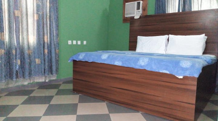Richanthonio Suites