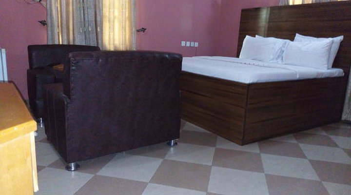 Richanthonio Suites