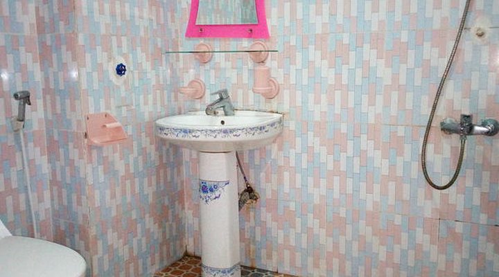 D'Czars Hotel & Suites