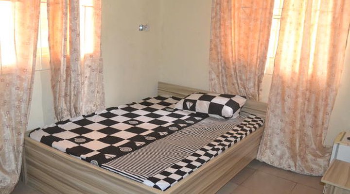 Kings Crown Hotel