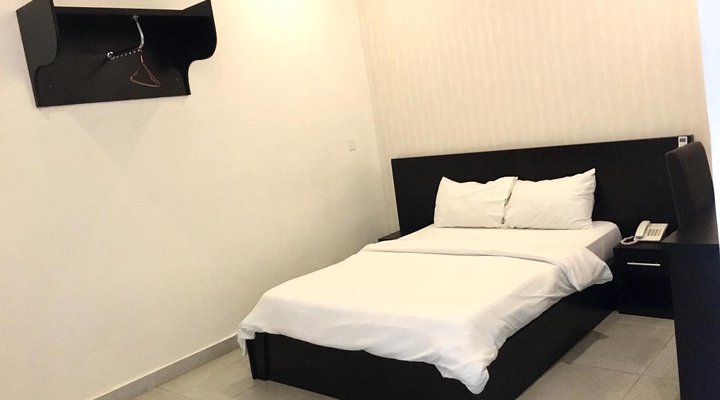 House 56 Hotel & Suites