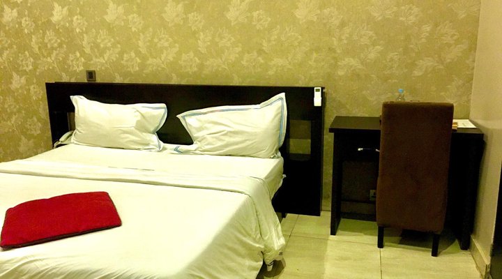 House 56 Hotel & Suites