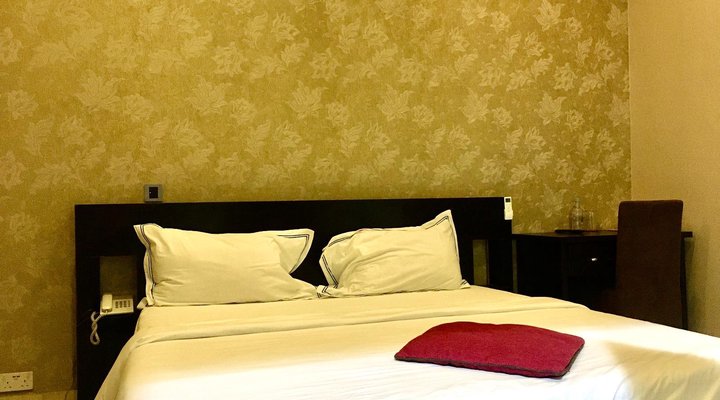 House 56 Hotel & Suites