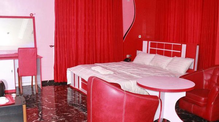 Resdon Hotel and Suites