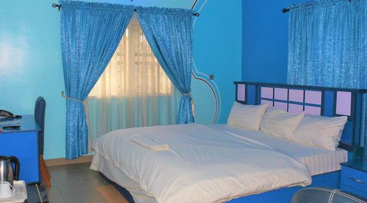 Resdon Hotel and Suites