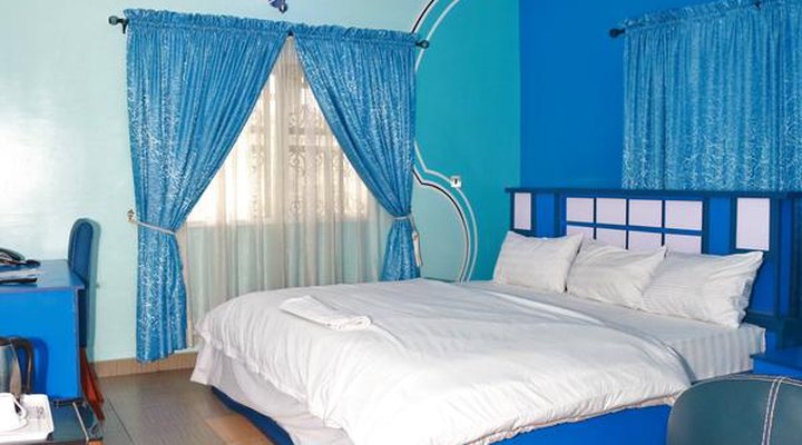 Resdon Hotel and Suites